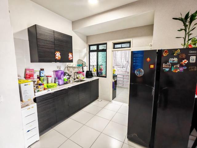Sky View Apartment 3bed2bath Fully Bukit Indah Tuas