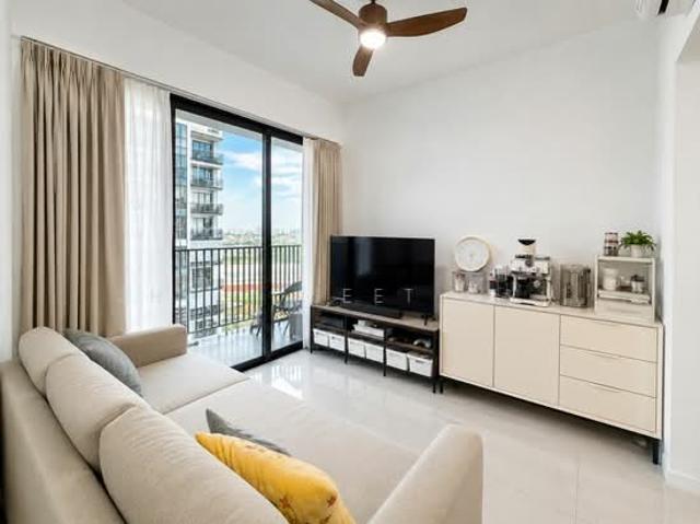 Sky Vue Condominium For Rent, $4,500, 2 Bed 2 Bath 807 sqft $5.58 psf
