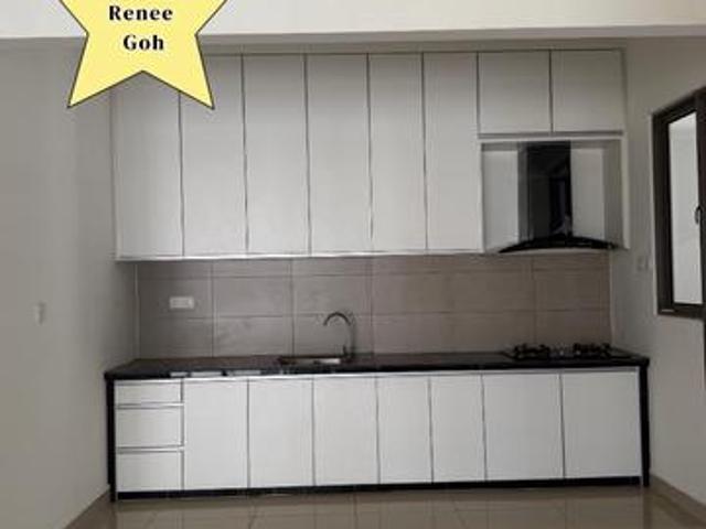 Skycube Residence 1200sft Renovated Kitchen with 2 Carparks Available