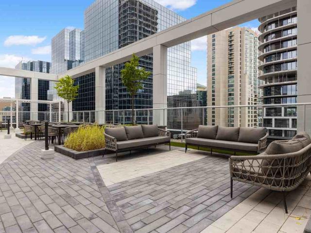 Skye Rentals 1 Bedroom Apartment for Rent at 383 Albert St, Ottawa, ON K1R 0C8 Downtown Ottawa