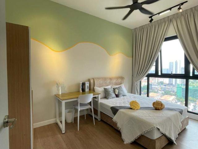 Skyline Pudu Master Bedroom for rent