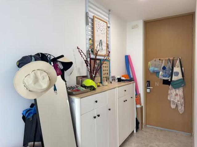 Skyline Residences Condominium For Rent, $4,700, 2 Bed 2 Bath 829 sqft $5.67 psf