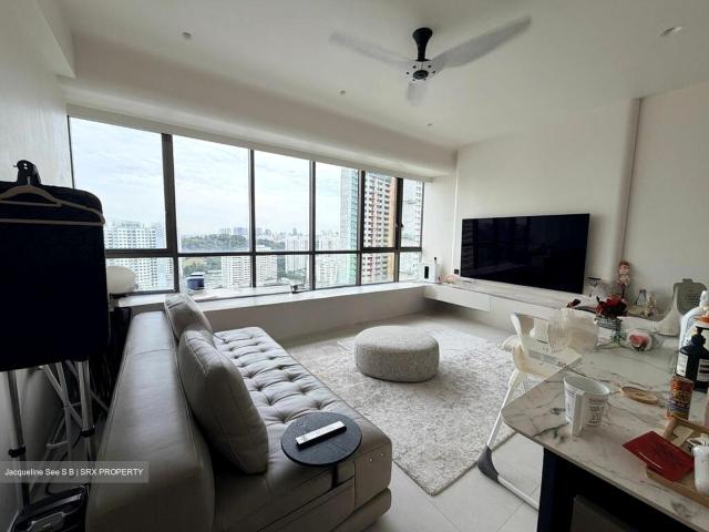 Skyline Residences D4, Condominium