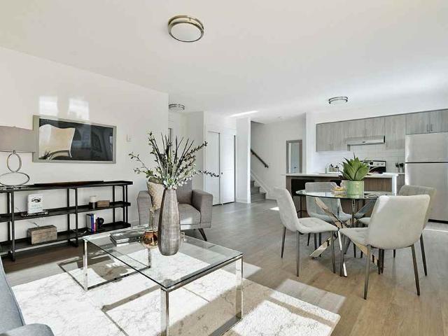 Skyline Stacked Townhomes 2 Bedroom Apartment for Rent at 34 32 34 Northview Road, Ottawa, ON K2E 7E4 Skyline