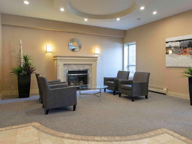 Skyline 3 Bedroom Apartment for Rent at 30 Eleanor Dr, Ottawa, ON K2E 7E5 Skyline