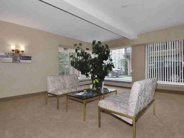 Skyliner 1 Bedroom Apartment for Rent at 224 St. George St, Toronto, ON M5R 2N9 The Annex