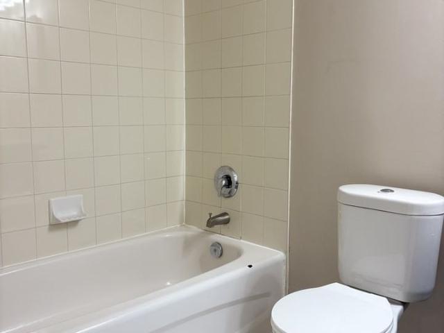 Skylite Apartments 2 Bedroom Apartment for Rent at 95 Barrie Rd, Orillia, ON L3V 0B2