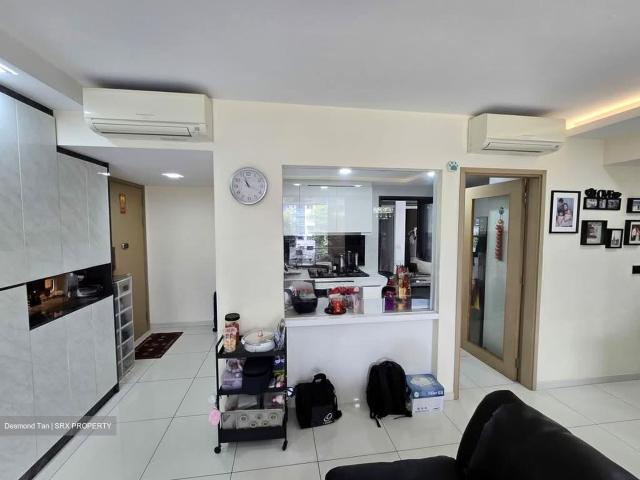 Skypark Residences D27, Condominium
