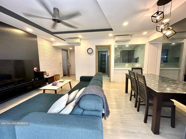 Skypark Residences D27, Condominium