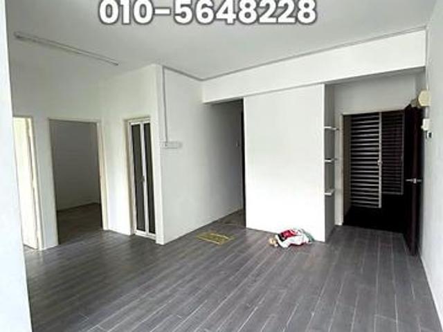Skyridge Apartment at Tanjung Tokong Original Condition