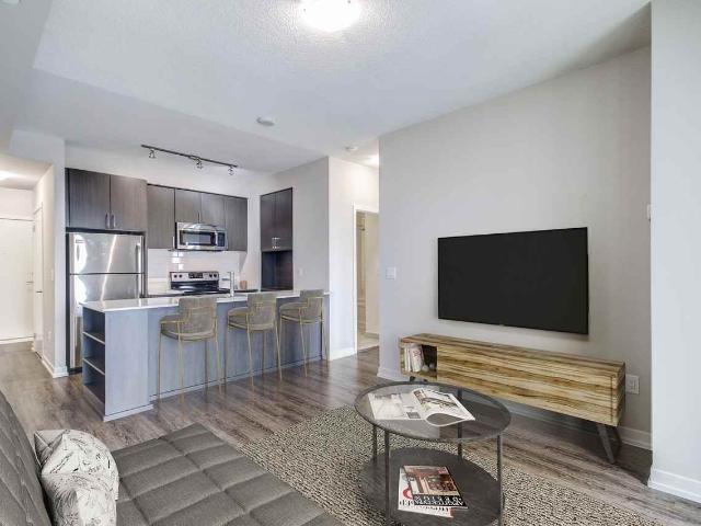 Skyrise Rentals 1 Bedroom Apartment for Rent at 2550 Eglinton Ave W, Mississauga, ON L5M 0Y2 Central Erin Mills