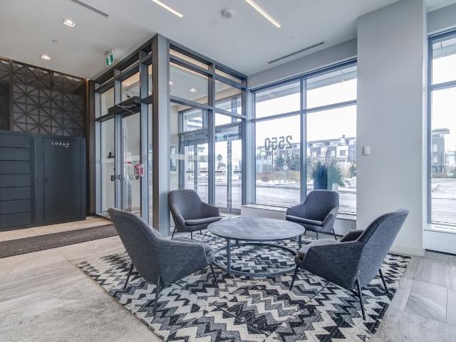Skyrise Rentals 1 Bedroom Apartment for Rent at 2550 Eglinton Ave W, Mississauga, ON L5M 0Y2 Central Erin Mills