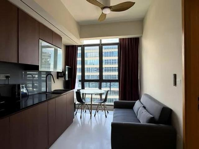 Skysuites 17 D12, Apartment