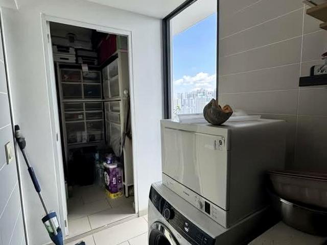 Skysuites 17 D12, Apartment