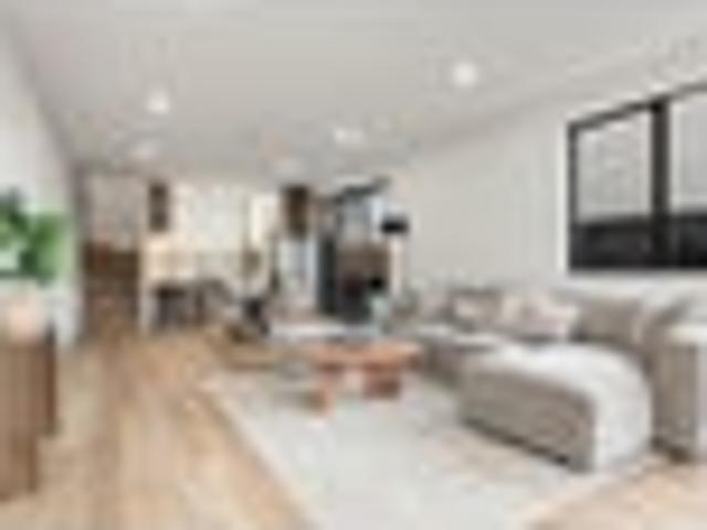Show Home Quality, Spacious 610m² Freehold Section