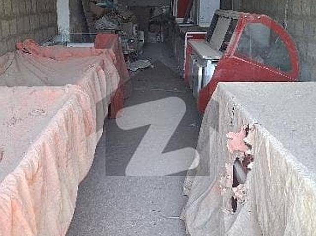 Showroom available for rent