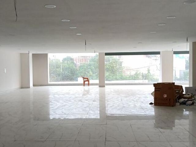 Showroom For Rent Commercial Showroom 2200 Sq. Ft. in Gomti Nagar Lucknow Listing ID: #10129