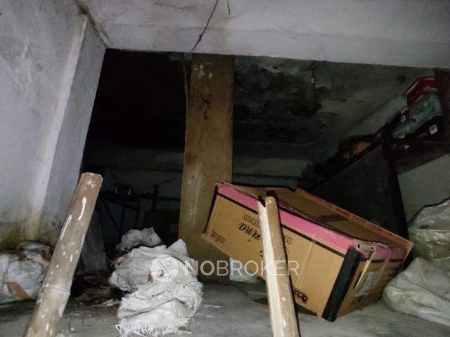 Showroom in Tri Nagar, Delhi for sale