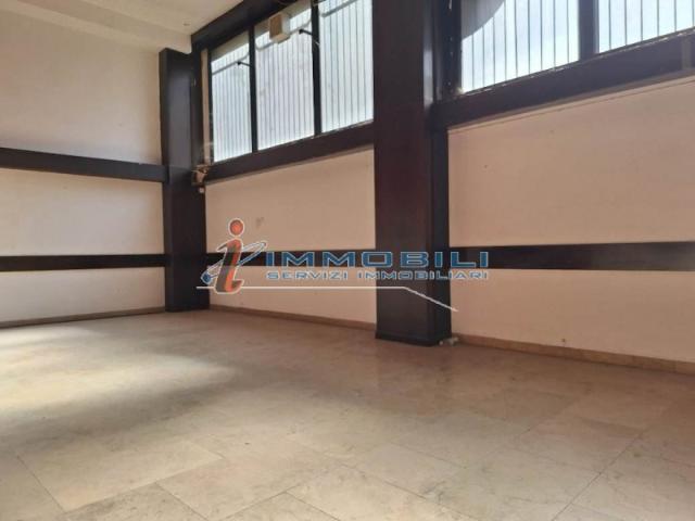 Showroom in Vendita a Milano