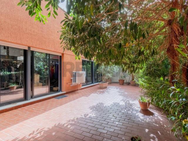 Showroom in vendita a Palermo