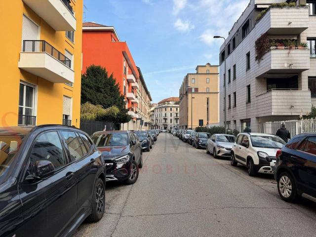 Showroom in affitto a Milano