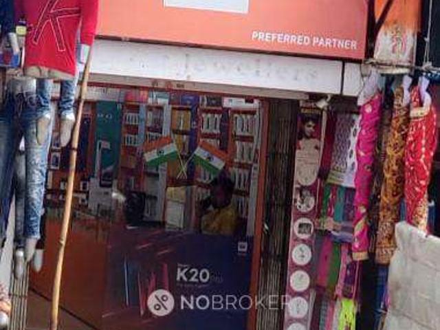 Showroom in Bandra East, Mumbai for sale