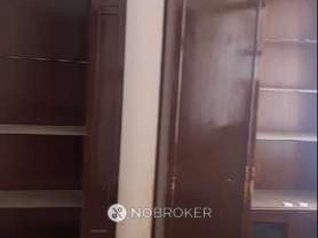 Showroom in Daryaganj, Delhi for sale