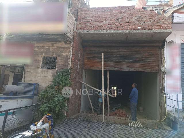 Showroom in Hapur, Ghaziabad for Rent