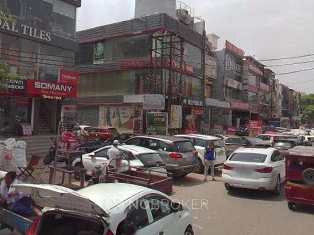 Showroom in Indirapuram, Ghaziabad for Rent