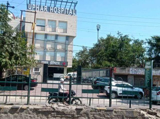 Showroom in Kaseru Baksar, Ganga Nagar, Ghaziabad for Rent