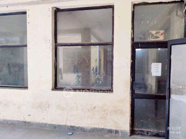 Showroom in Meerut Road Industrial Area, Ghaziabad for Rent