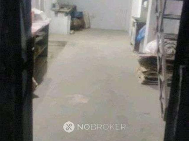 Showroom in New Patel Nagar, Delhi for sale