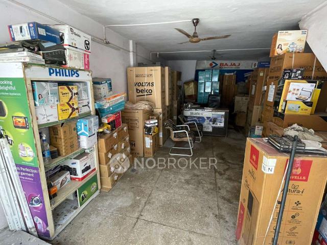 Showroom in Pataudi Chowk, Gurgaon for sale