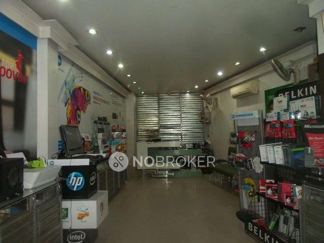 Showroom in Ramesh Nagar, Delhi for sale