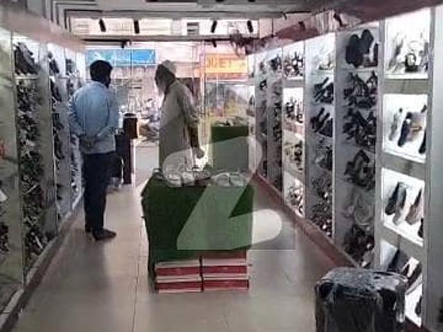 Showrooms available for rent