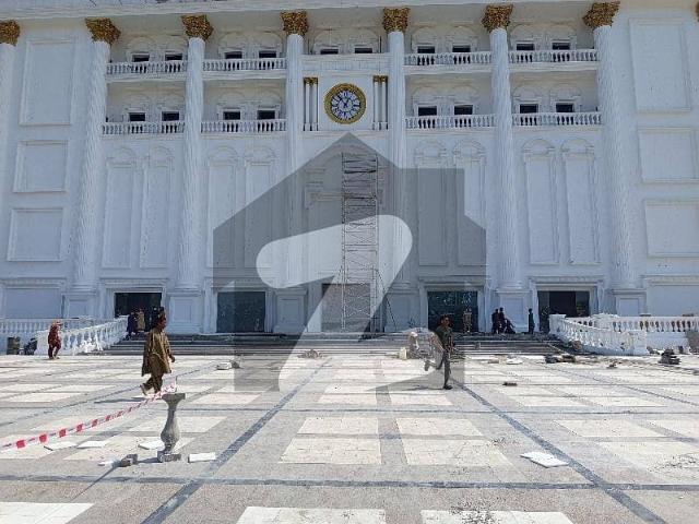 Shop Available For Sale In Lyallpur Galleria 2