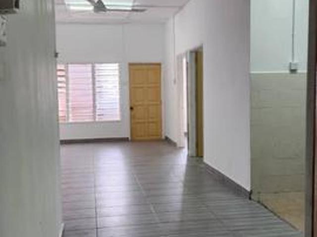 Shop apartment taman kajang utama blok m level 3 freehold seksyen 311