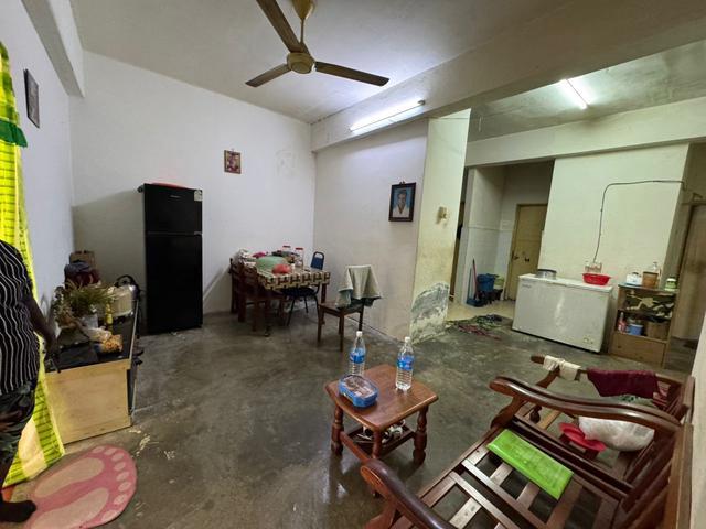 Shop Apartment at Pusat Dagangan Putra Kajang 3R 1B