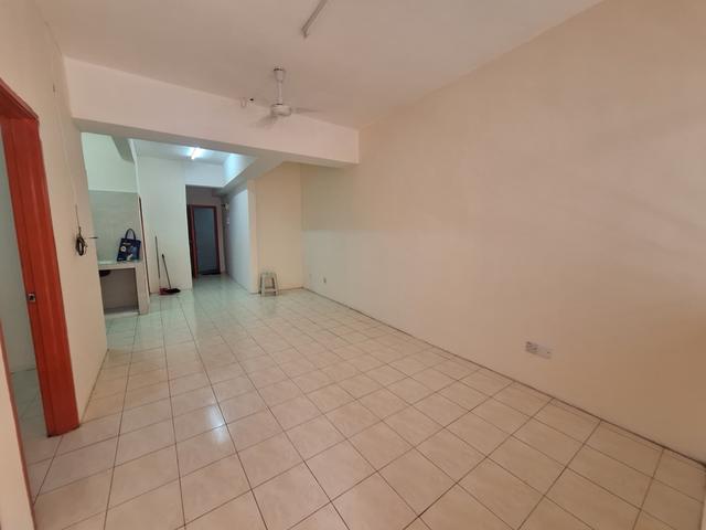 Shop Apartment at Pusat Hentian Kajang Bllok Depan