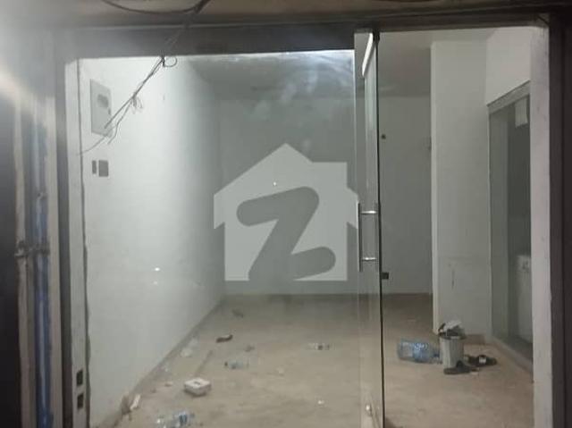 Shop for rent back side of rim jhim shopping centre block 6 front 10 or back 20 size 10*20 with open space
