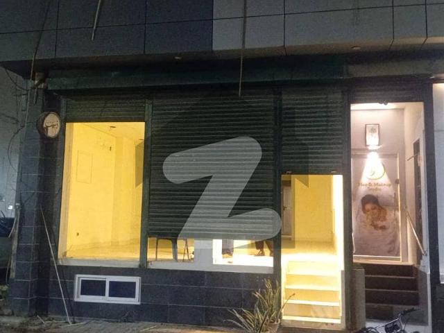 Shop for rent in bukhari comercial