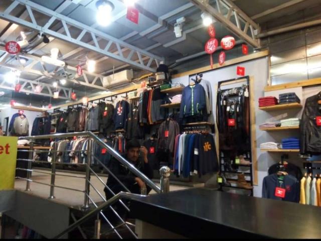 Shop for sale with 6 lack monthly rent on Bank road Rawalpindi Bank Road ID 04171