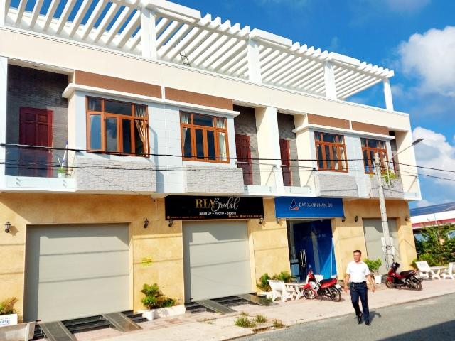Shop house phố chợ thạnh phú bến tre lh 0377288