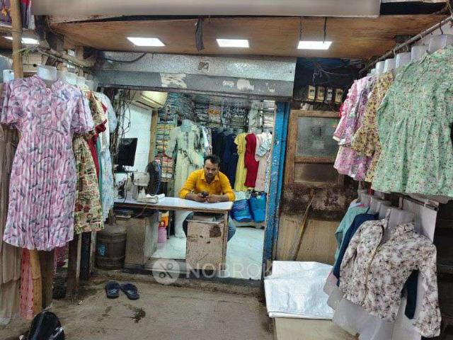Shop in Bandra East, Mumbai for sale