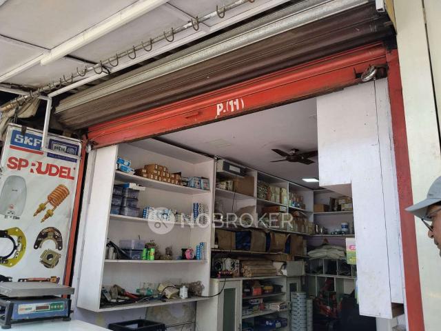Shop in Chembur Naka, Mumbai for sale
