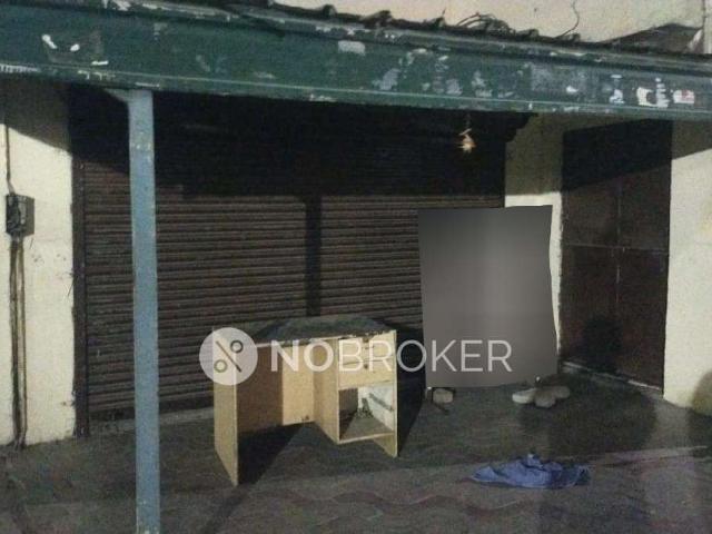 Shop in Chi V, Greater Noida for Rent