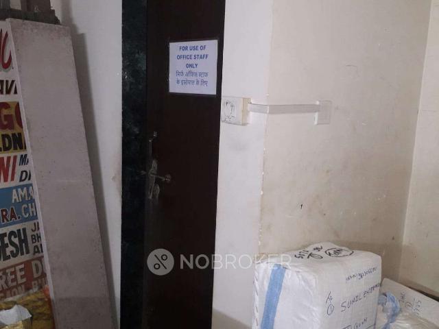 Shop in Crawford Market, Mumbai for sale