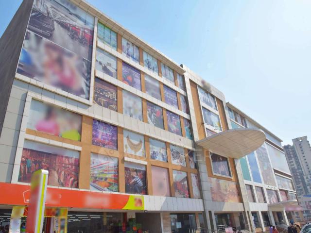 Shop in Crossings Republik, Ghaziabad for sale