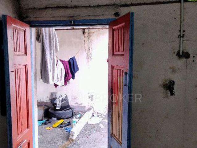 Shop in Dunlop Play Ground, Chennai for sale