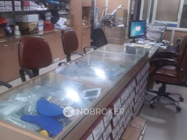 Shop in Daryaganj, Delhi for sale